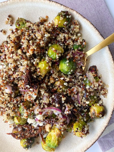 Easy Brussel Sprout Quinoa Salad with Sun-Dried Tomatoes, Walnuts and Gorgonzola Cheese - hellofrozenbananas.com Brussel Sprouts Quinoa, Frozen Banana Recipes, Sprouting Quinoa, Paleo Sides, Gluten Free Main Dishes, Gorgonzola Cheese, Frozen Bananas, Sun Dried Tomatoes, Quinoa Recipes