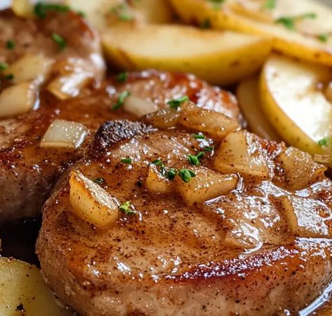 There’s nothing quite like the comforting combination of juicy pork chops and sweet, spiced apples slow-cooked to perfection. This Crock Pot Apple Pork Chops recipe brings together tender pork with the warmth of cinnamon, the earthiness of thyme, and the natural sweetness of apples and brown sugar. Easy to prepare and perfect for family dinners... Pork Chops In The Crock Pot, Boneless Pork Chops Crock Pot, Low Carb Pork Chop Recipe, Apple Pork Chops Baked, Apple Pork Chop Recipes, Maple Pork Chops, Low Carb Pork Chops, Healthier Dinners, Pork Chop Recipes Crockpot