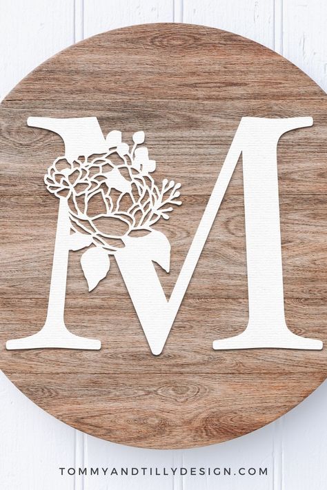 Free Initial Svg Files For Cricut, Cricut Floral Vinyl Ideas, Silhouette Cameo Wedding Projects, Name Cricut Projects, Silhouette Cameo Projects Ideas, Silhouette Cameo 4 Projects, Free Floral Svg, Cricut Wedding Gift Ideas, Wedding Cricut Projects