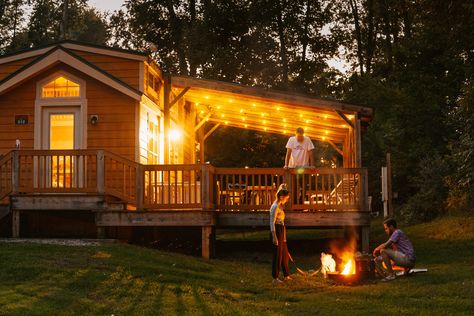 Outdoor Clawfoot Tub, Winter Glamping, Winter Getaways, Go Glamping, Tent Site, Weekend Adventures, Cabin Camping, Winter Getaway, Magazines For Kids