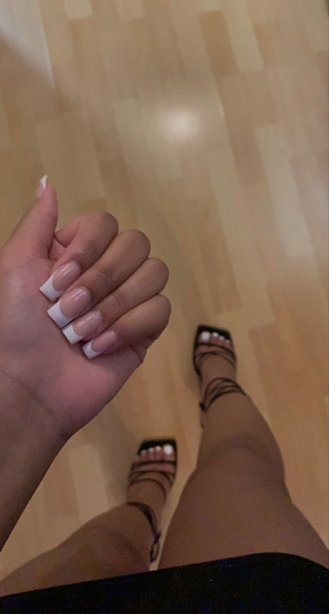 French nails shorties w white toes n heels Black French Tips Toes, French Hands And Toes, Feet Acrylic Nails French Tips White, White French Tip Nails Black Women, Toe Pics White Nails, White French Tip Toes, White Toe Nails Ideas, French Pedicure Thick White, Nails Shorties