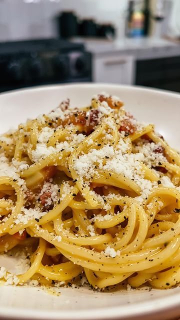 Black Pepper Pasta, Best Carbonara, Spaghetti Pasta Recipe, National Pasta Day, Best Spaghetti, Pasta Water, Pecorino Romano, Pepper Pasta, Carbonara Recipe