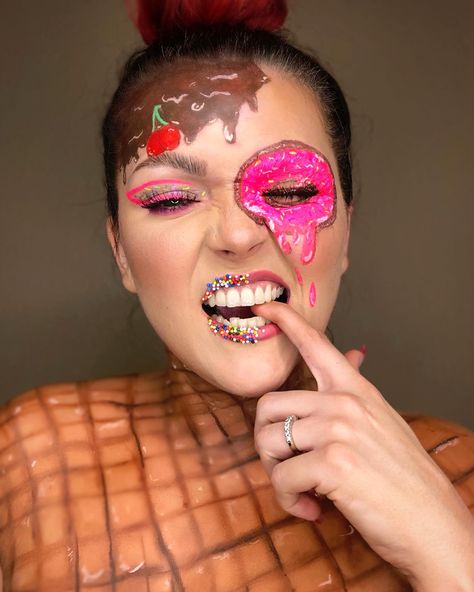 #halloween #sevendeadlysins #7deadlysins #gluttony #candy #makeup #halloweenmakeup #candymakeup #gluttonymakeup #donut #donutmakeup #candygirl #icecreammakeup #makeupartist #makeuplook #coolmakeup Emoji Makeup, Candy Makeup, Cream Makeup, 7 Deadly Sins, Candy Girl, Holiday Makeup, Halloween Makeup, Best Makeup Products, Face Paint