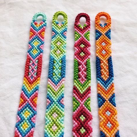 BSJ Bracelets on Instagram: “Mini aztec collection!😊 Which one would you pick? Pattern: #28009 ⠀⠀⠀⠀⠀⠀⠀⠀⠀⠀⠀ ⠀⠀⠀⠀⠀⠀⠀⠀ ⠀⠀⠀⠀⠀⠀⠀⠀ ⠀⠀⠀⠀⠀⠀⠀⠀⠀⠀⠀ ⠀⠀⠀⠀⠀⠀⠀⠀⠀⠀⠀⠀⠀⠀⠀⠀⠀⠀⠀…” Charm Friendship Bracelet, Chevron Friendship Bracelets, Bracelet Patterns Easy, Friendship Bracelet Ideas, Diy Bracelets With String, String Bracelet Patterns, Braided Bracelet Diy, Yarn Bracelets, Cute Friendship Bracelets