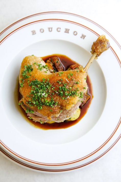 Duck Jus, Duck Confit Recipe, Lyonnaise Potatoes, Confit Duck Leg, Crispy Duck, Gourmet Food Plating, Beautiful Resorts, France Food, Duck Confit