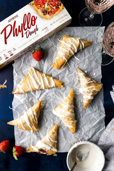 Phyllo Pastry Recipes Dessert, Filo Dough Recipes, Phylo Pastry Recipes, Philo Pastry, Strawberry Turnovers, Philo Dough, Phyllo Dough Recipes, Phyllo Recipes, Fruity Dessert