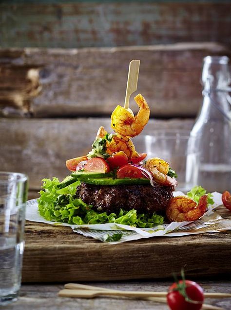 Unser beliebtes Rezept für Surf 'n' Turf und mehr als 55.000 weitere kostenlose Rezepte auf LECKER.de. Surf N Turf, Surf Turf, Surf And Turf, Food Displays, Diy Trends, Food Display, Surfing, Meat, Humor