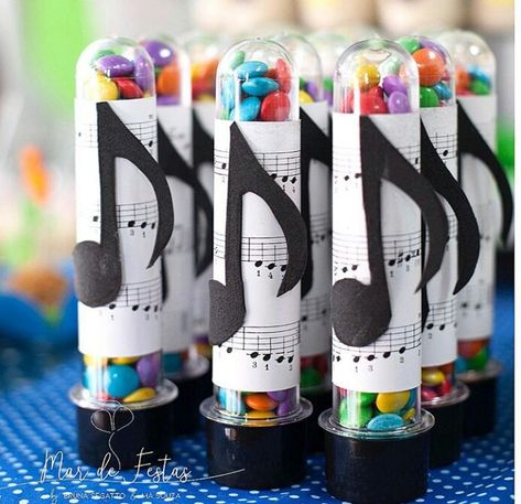 Music Birthday Party Theme Decoration, Musical Theme Birthday Party Decorations, Music Theme Party Decorations, Music Party Theme Decoration, Music Birthday Party Theme, Music Themed Birthday Party, Festa Rock Roll, Music Party Decorations, Music Birthday Party