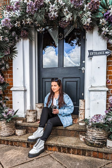 White Dr marten Sinclairs styled with an oversized denim jacket - both via vinted White Sinclair Dr Martens Outfit, Dr Martens Sinclair White, Sinclair Dr Martens Outfit, White Dr Martens Outfit, Sinclair Dr Martens, Dr Martens Sinclair, White Dr Martens, Martens Outfit, Dr Martens Outfit