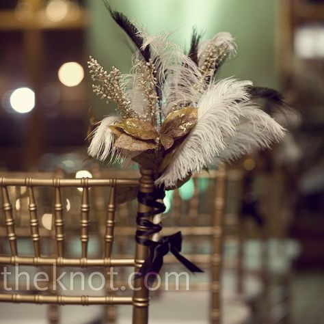 Wedding Flower Ideas, Old Hollywood Wedding, Nye Wedding, Great Gatsby Wedding, 1920s Wedding, Romantic Bouquet, Hollywood Wedding, Feather Decor, Feather Wedding