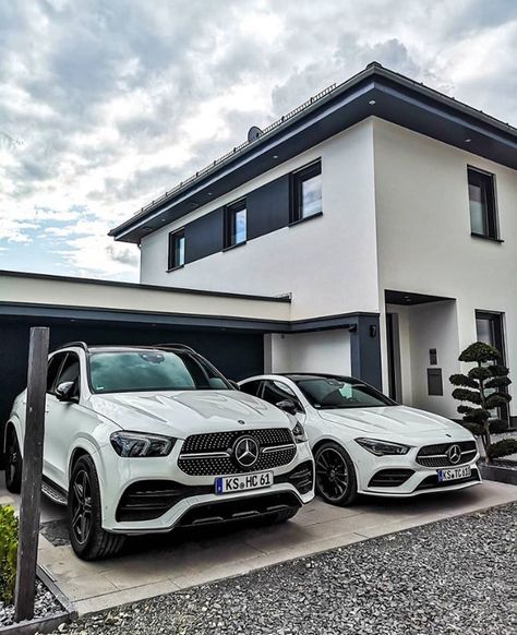 Mercedes Sports Car, Mercedes Sport, Dream Cars Mercedes, Lux Cars, Benz Cars, Mercedes Car, Car Goals, Mercedes Benz Cars, Benz Car