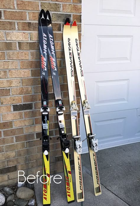 Old Skis Ideas Front Porches, What To Do With Old Snowboards, Christmas Skis Decoration, Repurposed Christmas Decor, What To Do With Old Skis, Ski Poles Repurposed, Things To Make Out Of Old Skis, Crafts Using Old Skis, Ski Decor Ideas