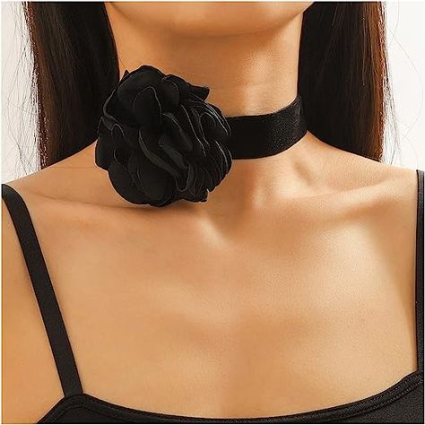 Unique design: Handmade flower choker with a variety of colors to choose from, and large rose design adds a sense of refinement, which can be paired with any outfit Black Rose Flower, Jewelry Bride, Flower Necklaces, Summer Beach Jewelry, Flower Choker Necklace, Black Velvet Choker, Flower Handmade, Flower Choker, Red Rose Flower