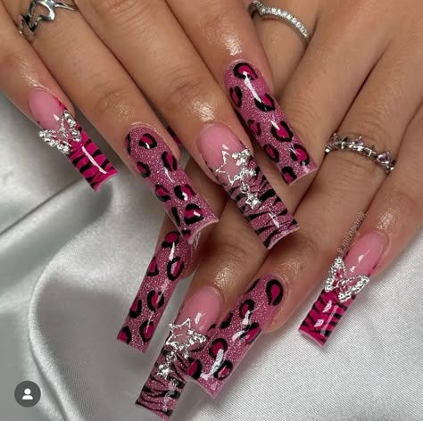 2000s Nails Inspiration, Y2k Nails Mcbling, Y2k Nails Trashy, Chunky Y2k Nails, Cute 2000s Nails, Y2k Bling Nails, Cheetah Print Nails Square, Y2k Junk Nails, Juicy Couture Nails