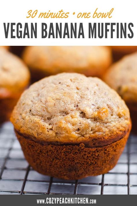 Muffins Chocolate Chip, Vegan Banana Muffins, Medicine Tips, Vegan Muffins, Banana Bread Muffins, Vegan Banana, Starters Recipes, Vegan Dessert Recipes, Banana Muffins