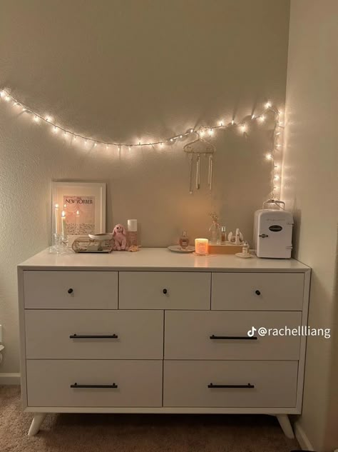 Aesthetic Room Dresser, Cute Dresser Setup, White Closet Aesthetic, Dresser Set Up, Dresser Inspo Aesthetic, Room Inspo Dresser, Room Dresser Decor Ideas, Girly Dresser, Top Of Dresser Decor