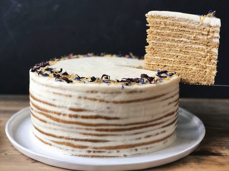 Russian honey cake~Images via The Flour Box Seattle Medovik Cake Decoration, Honey Cake Decoration, Medovik Cake, Cofee Cake, Honey Cream Cheese, Russian Cake, Russian Honey Cake, Honey Cake Recipe, Cake Stall