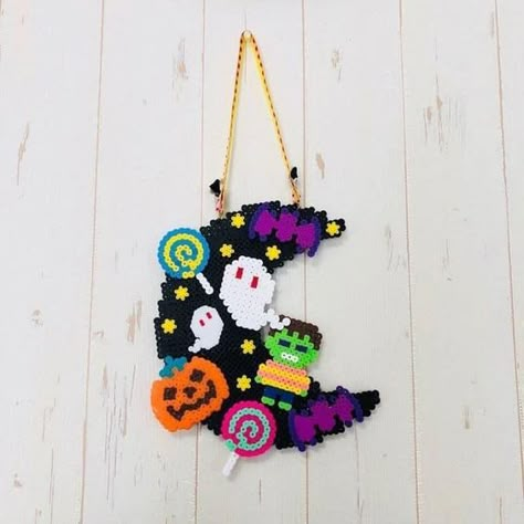 Hama Beads Halloween, Hamma Beads Ideas, Melty Bead Patterns, Pearl Beads Pattern, Easy Perler Beads Ideas, Art Perle, Hama Beads Design, Perler Bead Templates, Perler Crafts