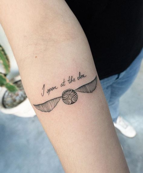 Harry Potter Tattoo Unique, Tiny Harry Potter Tattoos, Snitch Tattoo, Harry Potter Quotes Tattoo, Hogwarts Tattoo, Harry Tattoos, Hp Tattoo, Tattoos Infinity, Dream Catcher Tattoo