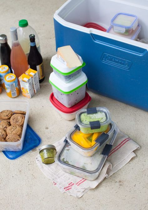 The best cooler hacks for a picnic at the beach - Simple Bites Cooler Hacks, Picnic Hacks, Picnic Hack, Picnic At The Beach, Applying Sunscreen, Sparkling Lemonade, Hosting Ideas, Camping Coolers, Beach Things