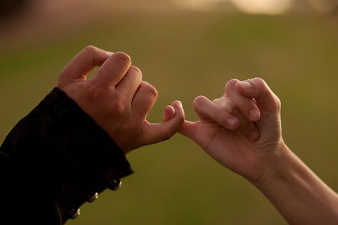 I adore this photo idea. (-6119 by BajosMom, via Flickr) Nerd Wedding, Love Pop, Hand Drawing Reference, Hand Reference, Offbeat Bride, Camera Shy, Pinky Promise, Ap Art, How To Work