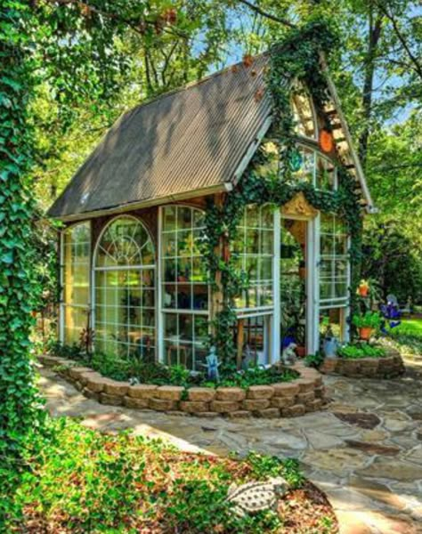 Greenhouse She Shed, Old Window Greenhouse, Greenhouse Inspiration, Cottage Garden Sheds, Window Greenhouse, Green House Ideas, Greenhouse Diy, Diy Greenhouse Plans, Outdoor Greenhouse