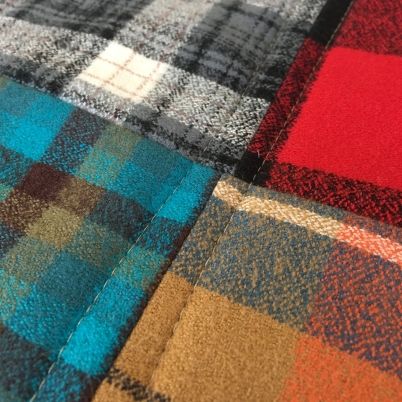 Mammoth Flannel for the Win, and a 3-Step Quilt Pattern! – Heather Givans Flannel Quilt Patterns, Wool Blanket Upcycle, Patchwork Flannel, Hand Quilting Patterns, Lap Quilt Patterns, Flannel Quilts, Fat Quarter Quilt, Quilt Square Patterns, Plaid Quilt