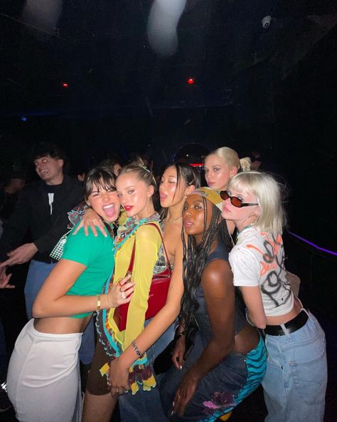 @1nternet.gf on Instagram: “Mhm. - Lydia” Party Night Club Aesthetic, Ibiza Party, Night Club Aesthetic, Party Night Club, Girls Night Party, Clubbing Aesthetic, Senior Trip, 70s Disco, Vintage Film