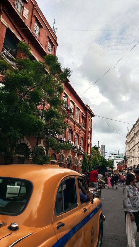 New Market Indian Street Aesthetic, New Market Kolkata, Kolkata Aesthetic, Kolkata Photography, Kolkata Street, Anniversary Wishes For Couple, Home Screen Wallpaper Hd, Bengali Culture, Instagram Design Creative