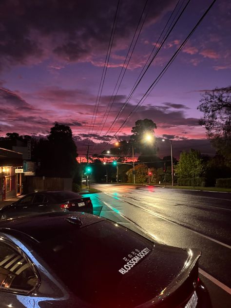 purple sunset and bmw 😜 Street Astethic, Sunset Skys, Sunset 4k, Nights Aesthetic, Pfp Tiktok, Paris Vacation, Purple Sunset, Scenery Photography, Story Ideas Pictures