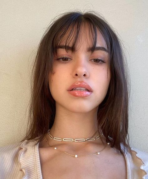 Short Hair With Bangs For Heart Shaped Faces, Light Wispy Bangs, Modern Haircuts, Hair Color For Women, Wispy Bangs, Long Hair With Bangs, Uzzlang Girl, Trending Haircuts, Drop Dead