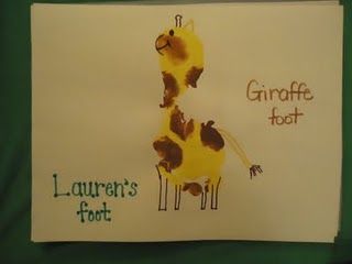 Love this...hadn't seen a giraffe foot print before.  There are more cute ones in the video on the link. Giraffe Crafts, Print Crafts, Zoo Activities, Animal Footprints, Footprint Crafts, Footprint Art, Foot Print, Handprint Crafts, Kids Artwork