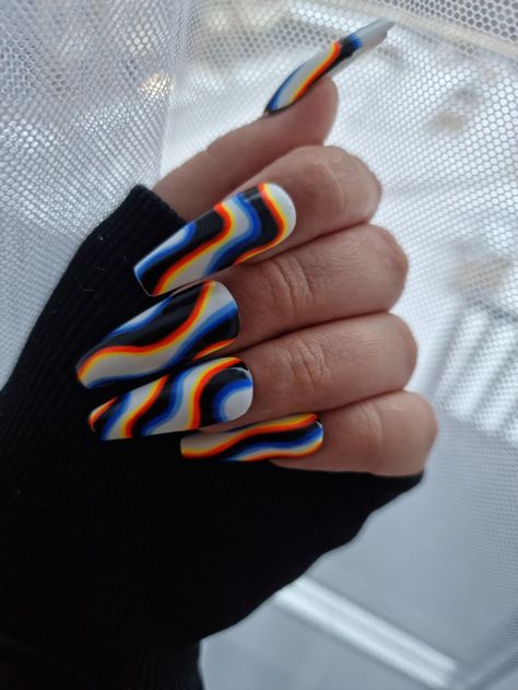 Optical Illusion Nails, Illusion Nails, Simple Nail Art Videos, Mail Inspo, Chalkboard Drawings, Paws And Claws, Nail Art Videos, 3d Illusion, Simple Nail