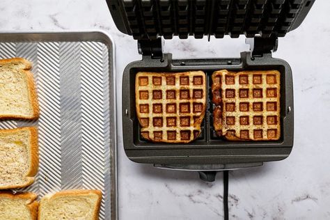 French Toast Waffles Recipe, French Toast Baked, French Toast Cupcakes, Christmas Brunch Menu, French Toast Waffles, French Toast Ingredients, Dessert Waffles, Cheese Waffles, Potato Waffles