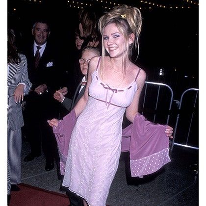 13 Trends From the Early 2000s That You Totally Wore | Allure 2004 Fashion Trends, 2000s Prom, 2000s Party, Alicia Silverstone, 2000s Fashion Trends, 90s Trends, Diy Clothes Videos, Early 2000s Fashion, Kirsten Dunst