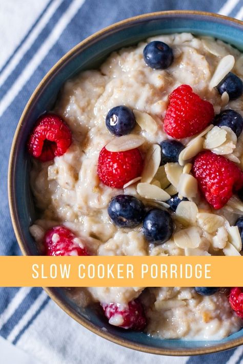 By spending five minutes prepping this slow cooker porridge recipe the night before, you can wake up and eat a breakfast that'll keep you going until lunch! You won't believe how amazingly creamy your porridge can be, or that it was made in a crockpot! Slow Cooker Porridge Overnight, Mincemeat Cake Recipe, Slow Cooker Porridge, Healthy Porridge, How To Make Porridge, Overnight Breakfast Recipes, Slow Cooker Breakfast, Porridge Recipes, Slow Cooker Roast