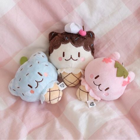 The milky parlor trio plush keychains are now ✨in stock✨ and ready to ship at kaiami.net! Matching Stuff, Plush Keychains, Best Friend Match, Three Best Friends, The Sailor, Flash Sale, Peas, Sailor Moon, Keychains