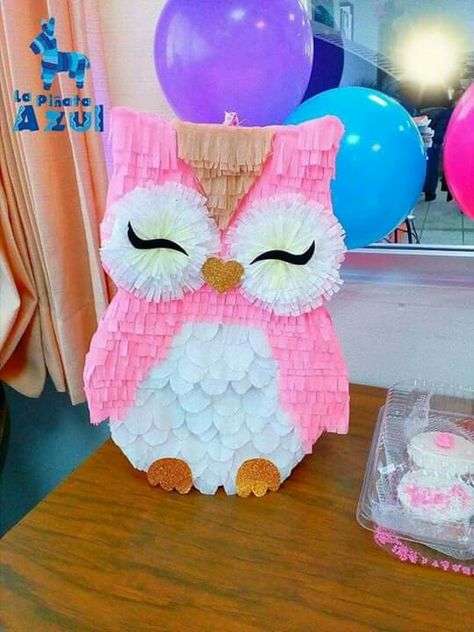 Animal Pinata Diy, Ballon Pinata, Owl Pinata, Round Pinata, Custom Pinatas, Christmas Stockings Sewing, Paper Mache Dolls, Piñata Ideas, Horse Birthday Parties