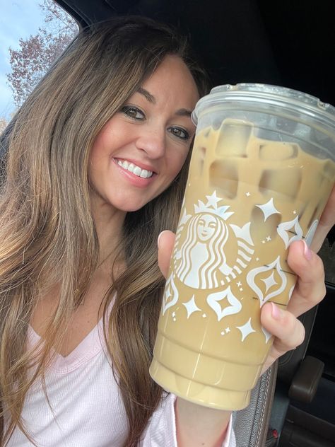 Starbucks, Healthy Girl Edition! Low Calorie Coffee, Starbucks Healthy, Low Calorie Starbucks Drinks, Healthy Iced Coffee, Blended Coffee Recipes, Iced White Mocha, Microwave Recipe, Starbucks Order, Healthy Starbucks Drinks