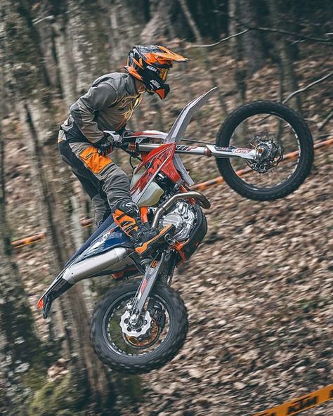 KTM on Instagram: "ISDE time! The 96th FIM International Six Days Enduro begins today in France, with many riders making use of the KTM RACE & RENTAL SERVICE to ride one of the SIX DAY Edition machines at the iconic event. Good luck to all taking part! #KTM #ReadyToRace #RaceOrange #Enduro #ISDE #SixDays" Ktm Dirt Bikes, Sport Motorcycles, Ktm 85, Enduro Motorcycles, Dual Sport Motorcycle, Enduro Motorcycle, Road Adventure, Dual Sport, Big Wheel