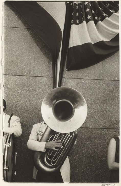 Robert Frank Revealed the Truth of Postwar America - The New York Times Robert Frank Photography, Fred Herzog, Playing Musical Instruments, Wow Photo, American Photography, Walker Evans, William Eggleston, Robert Frank, Diane Arbus