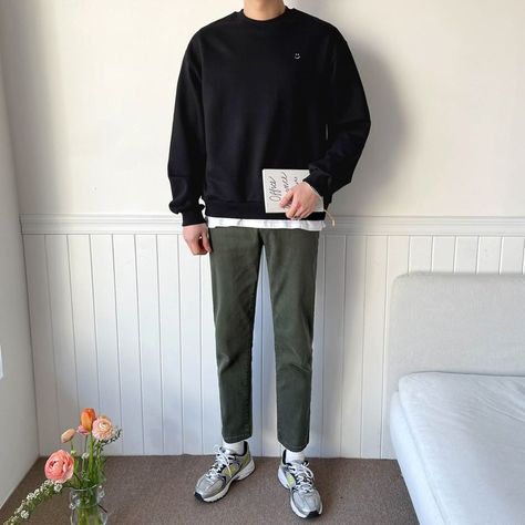 Minimal Casual Outfit Men, Dad Shoes Outfits Men, Nb 327 Outfit Men, New Balance Shoes Outfit Men, New Balance 327 Outfit Men, New Balance 574 Outfit Mens, Minimal Outfit Men, Dad Shoes Outfit, Minimalist Wardrobe Men