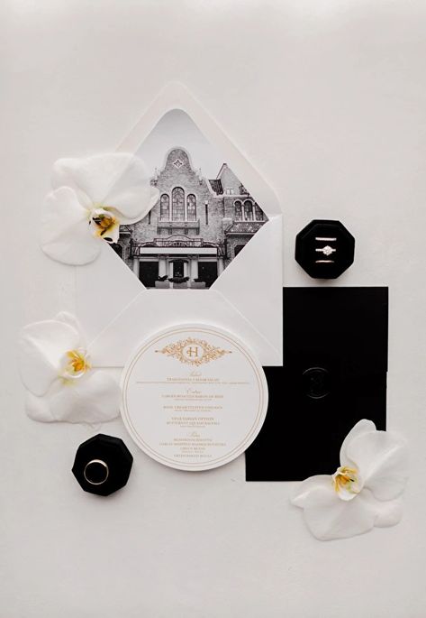 A century-old theater: The perfect venue for an Old Hollywood wedding Vintage Black And White Wedding, Black White Wedding Invitations, Hollywood Glamour Wedding, Black And White Wedding Invitation, Hollywood Glam Wedding, Italian Weddings, Mikaella Bridal, Old Hollywood Wedding, Theatre Wedding