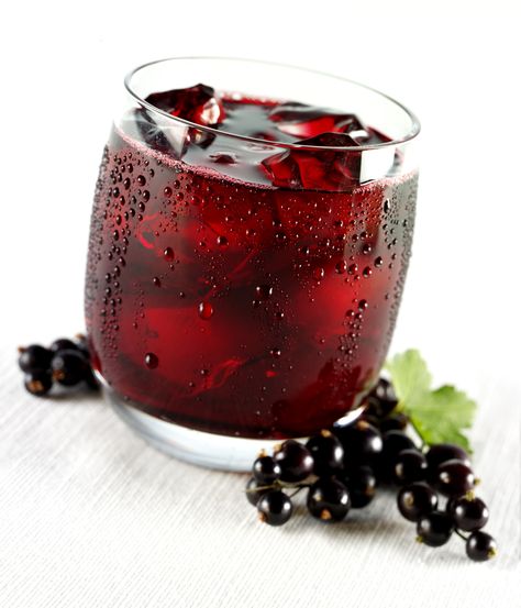 black currant juice - continuing with the Polish theme, I thought black currant juice would make a great non-alcoholic pairing to the golabki Black Currant Plant, Black Currant Juice, Natural Immune Boosters, Commercial Ice Maker, Egyptian Food, Black Currants, Tea Recipes, Yummy Drinks, Juice