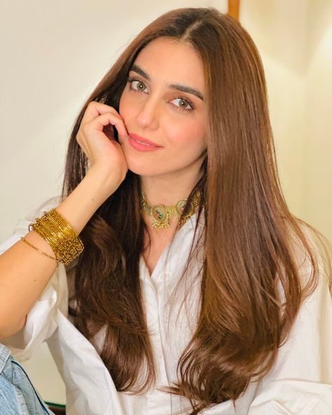 Maya Ali, Hot Women Dress, Pakistani Actress, Height And Weight, Beauty Face, Beauty Inspiration, Youtube Videos, Career, Actresses