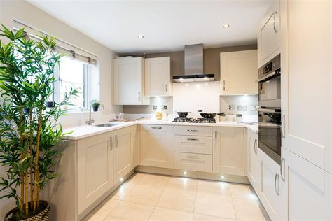 Wimpey Homes, Taylor Wimpey, En Suite Shower Room, South Facing Garden, Bury St Edmunds, Modern Kitchen Interiors, Cook Up A Storm, Internal Design, Single Bedroom