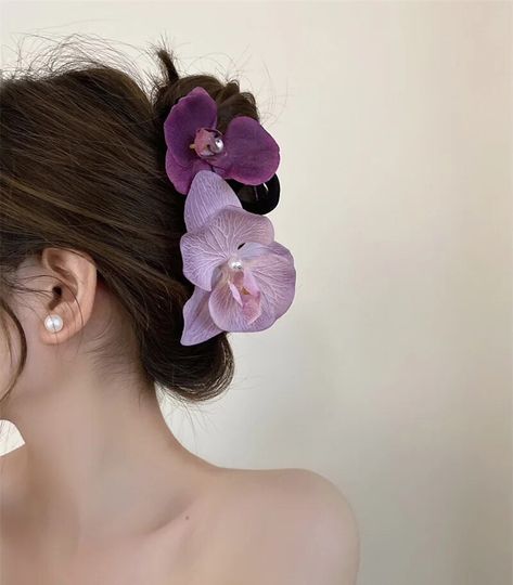 Short Hair Claw Clip, Flower Claw Clips, Hairstyle Easy, Inspiration Tattoos, Easy Summer Hairstyles, Hair Claw Clip, Claw Clips, Summer Hair, Flower Hair