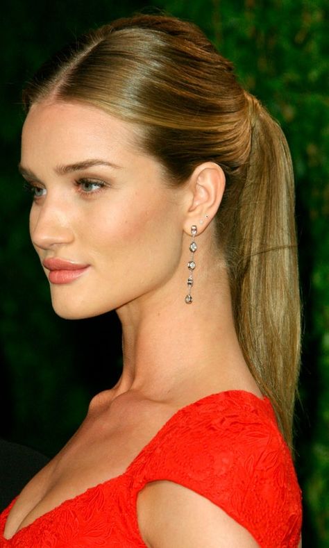 Movie Star Hairstyles, Rosie Huntington Whiteley Hair, Rosie Huntington Whitely, Celebrity Hair Inspiration, High Ponytail Hairstyles, Celebrity Hair, Rosie Huntington, Best Wedding Hairstyles, Wedding Hairstyles Updo