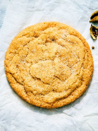 The best soft and chewy cardamom cookie on parchment paper. Cardamon Cookies, Cardamom Sugar Cookies, Cardamom Cookies Recipe, Earl Grey Cookies, Cardamom Cookies, Drop Sugar Cookies, Orange Icing, Frozen Cookie Dough, The Best Cookies