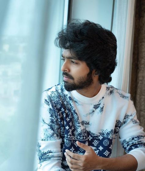 Gv Prakash Images, Gv Prakash Hd Images, Indian Hairstyles Men, Gv Prakash, G V Prakash Kumar, Holi Girls, Best Love Pics, Action Movie Poster, Huawei Wallpapers